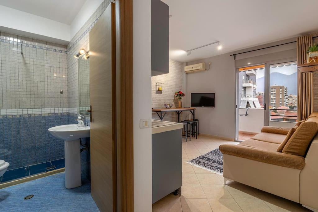 New Bazaar Apartment 地拉那 外观 照片